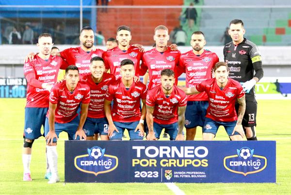 Wilstermann recibe a Royal Pari en el Félix Capriles