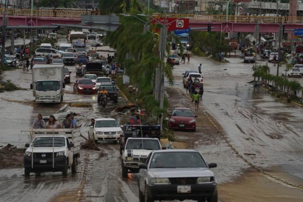 El paso del huracán Otis deja  más de 27 muertos en México