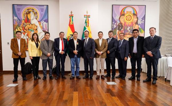 Empresarios se reunieron  con presidente Luis Arce