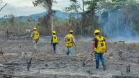 Bomberos forestales voluntarios sin medios  para combatir incendios y desprotegidos