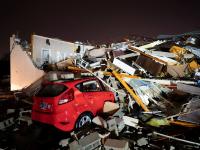 Al menos seis muertos tras el paso  de varios tornados por Tennessee