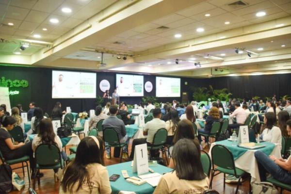 Startups crecen con apoyo   de empresas privadas