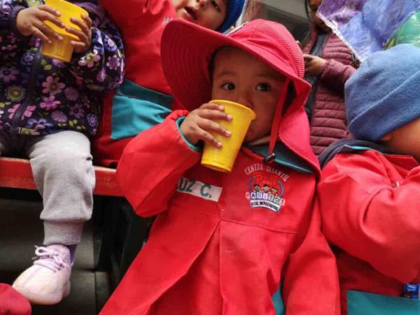 Niños de 43 centros infantiles se fortificarán con más leche