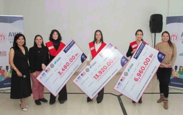 Proyectos de 3 mujeres crecen gracias a AWE