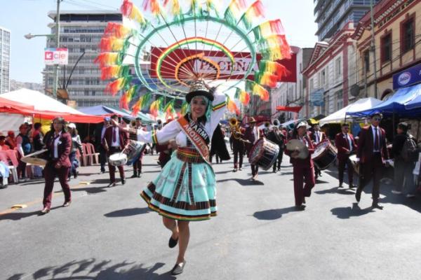 Mágico folklore boliviano