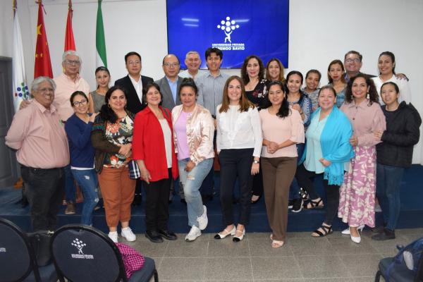 Huawei impulsa el conocimiento de IA en charla con periodistas cruceños