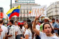 Protestas y cacerolazos se extienden  en Caracas tras denuncias de fraude