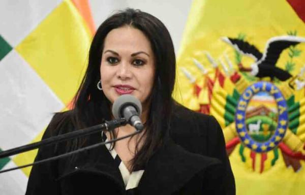 Exministra Roxana Lizárraga es sentenciada a cuatro años