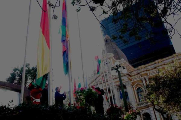 Autoridades conmemoran 199 años de creación de la bandera nacional