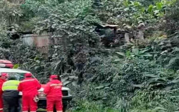 Hallan tres cuerpos en Yungas con impactos de arma de fuego