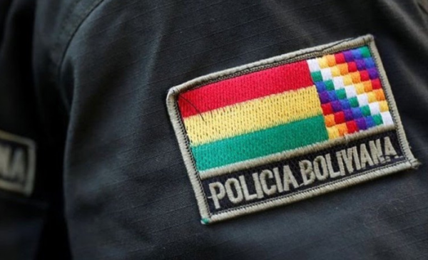 Cárcel a policías implicados en robo de mercurio líquido