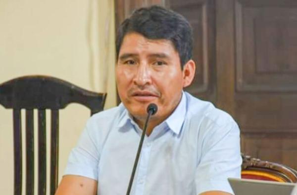 Gobernador de Chuquisaca invita a  Evo Morales a atenderse en el Psiquiátrico