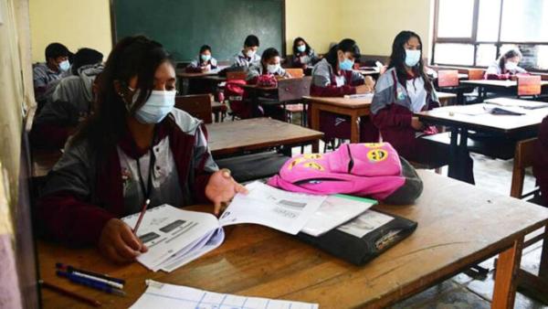 Habilitan clases a distancia para estudiantes de seis regiones de La Paz