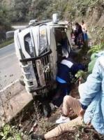 Dos accidentes de tránsito en Tarija y La Paz dejan un muerto y 17 heridos