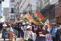 Tres marchas toman  el centro paceño