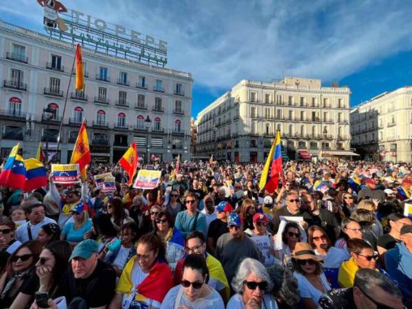 Machado alienta a venezolanos  del mundo a luchar por libertad