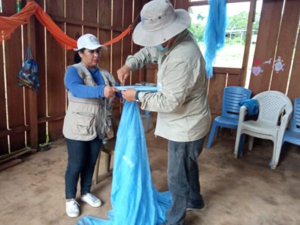 Distribuyen e instalan 115 mil  mosquiteros para prevenir malaria