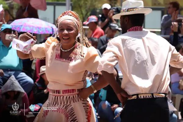 Público paceño disfrutó de la cueca afroboliviana