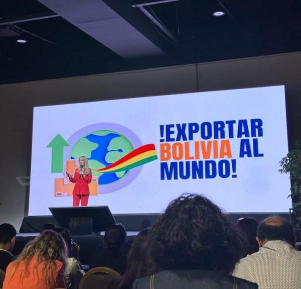 Claribel Aparicio: Exportaciones, una salida a la crisis económica