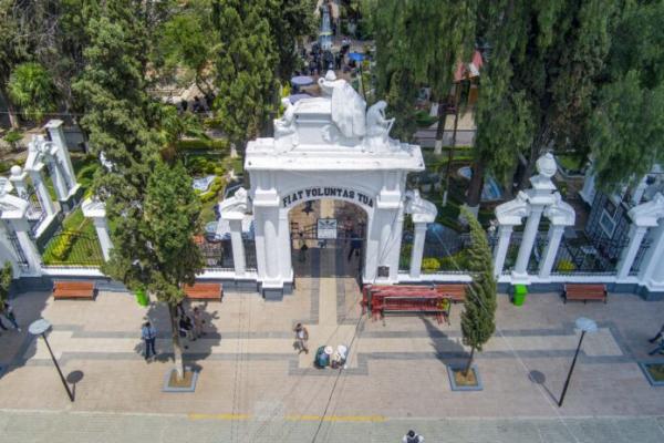 Cementerio General listo para  la festividad de Todos Santos