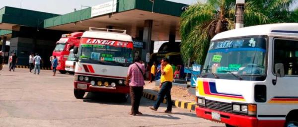 Más de 100 líneas de micros operan sin  autorización en Santa Cruz de la Sierra