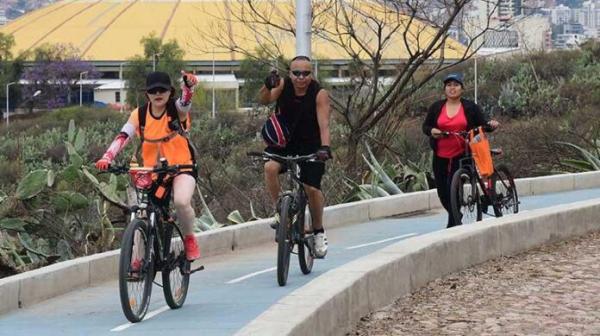 Se desarrolla el último Día del  Peatón y Ciclista en Cochabamba