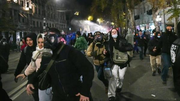 Escalan las protestas en Georgia en pro de la adhesión a la UE. (19:25)