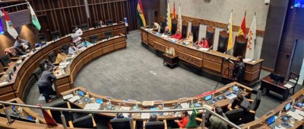 Cámara de Senadores aprueba Ley  de Restricción del Gasto Público