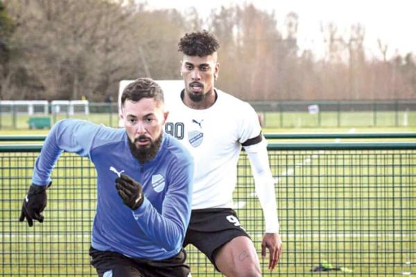 Bolívar entrena en casa del Aston Villa