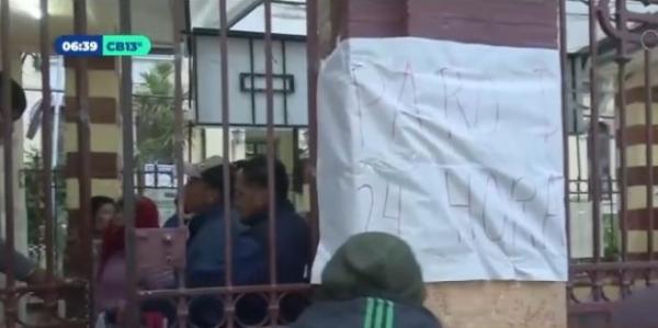 Sirmes La Paz acata paro  y pacientes protestan