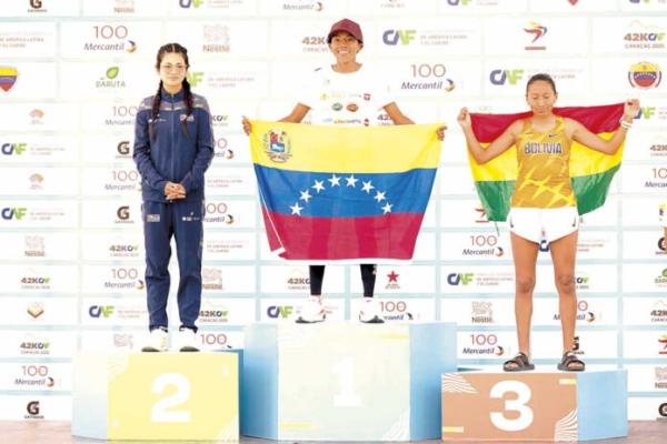 Jhoselyn Camargo hace podio en Maratón CAF