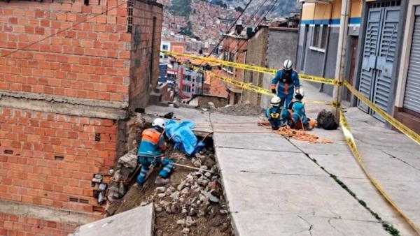 Temen que caída de talud en una casa afecte a otras seis