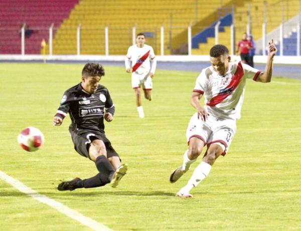 POTOSÍ: Nacional gana 2 a 0  a FC Universitario y avanza