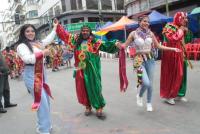 Jisk´a Anata ya es costumbre en La Paz y el público disfruta de las danzas